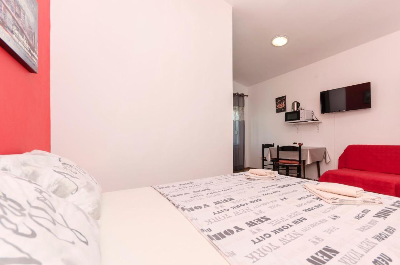 Apartments And Room Take It Easy Tribalj Extérieur photo
